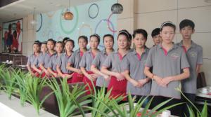 李想大蝦火鍋花園員工風貌2